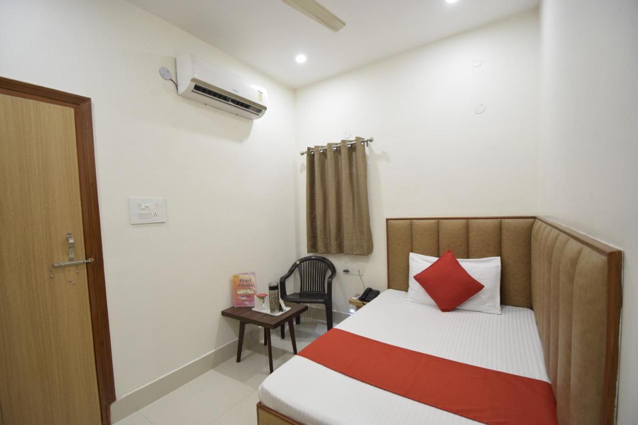 Hotel Atlantic Alwar Extérieur photo