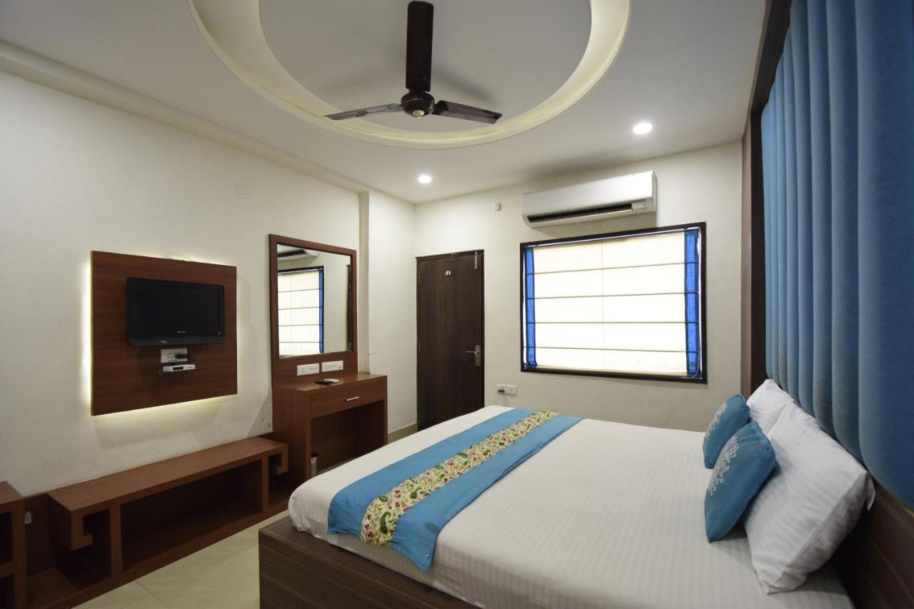 Hotel Atlantic Alwar Extérieur photo
