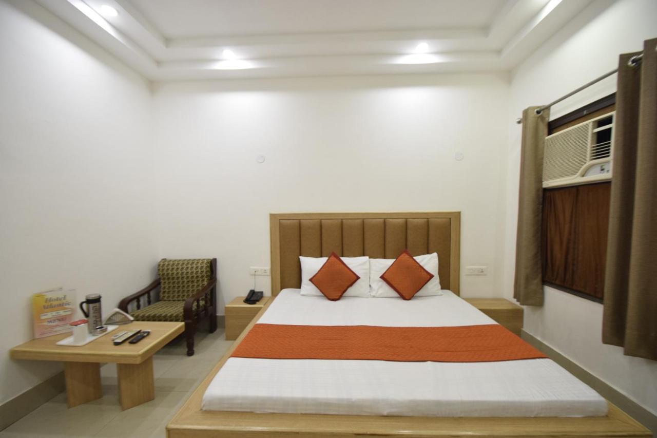 Hotel Atlantic Alwar Extérieur photo